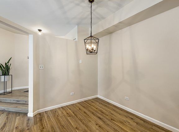 5th image of 1513 Commodore Ct Unit 1