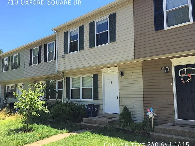 710 Oxford Square Dr — Photo 1
