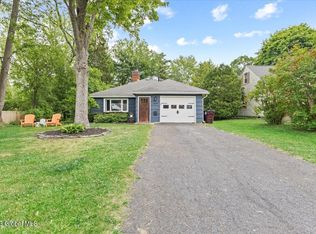 1934 Clifton Park Rd, Niskayuna, NY 12309
