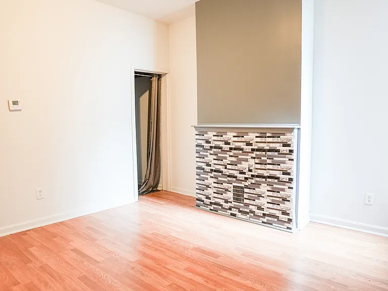 1412 E Lafayette Ave — Photo 17