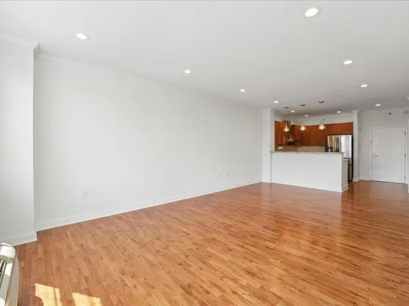 15 Freedom Way image 6 of 48