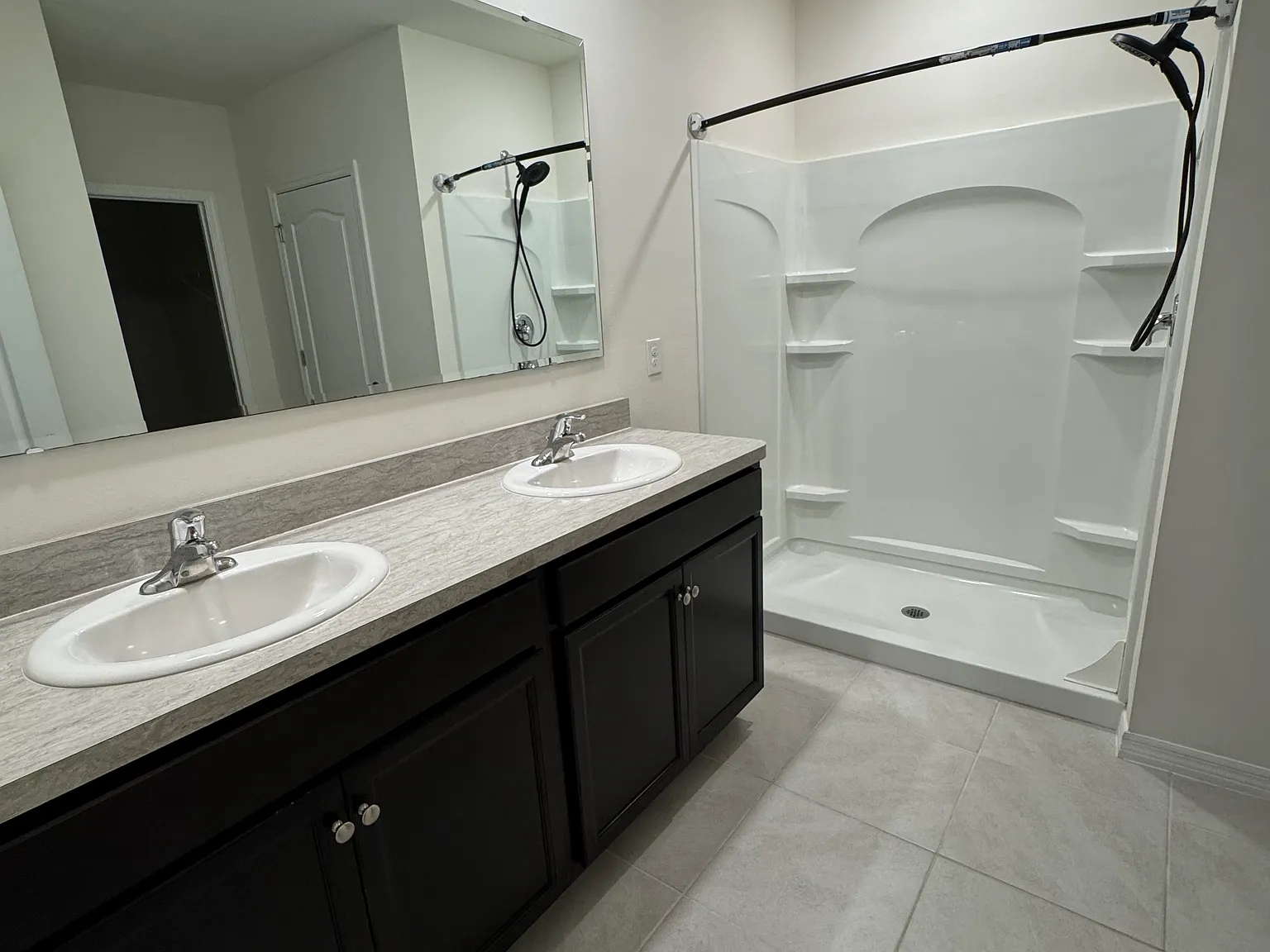4 bed, 1855 sqft, $2,600 — Photo 4