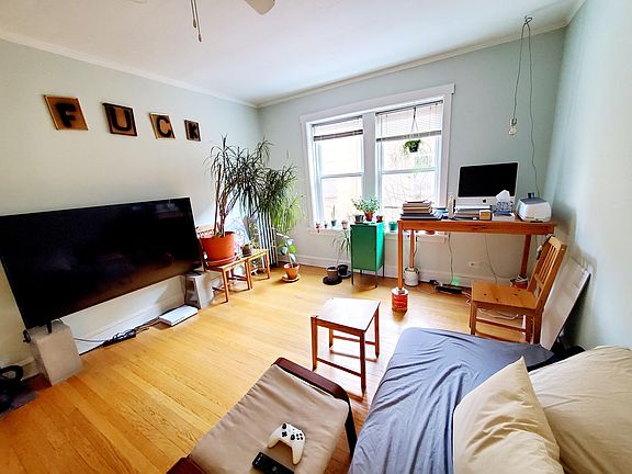 3rd image of 4700 N Hermitage Ave #3C-20.5