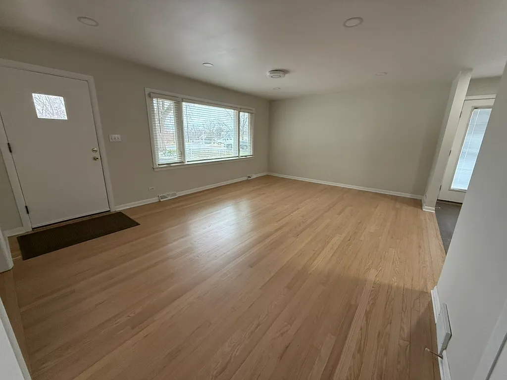 4 bed, 1513 sqft, $3,800 — Photo 3