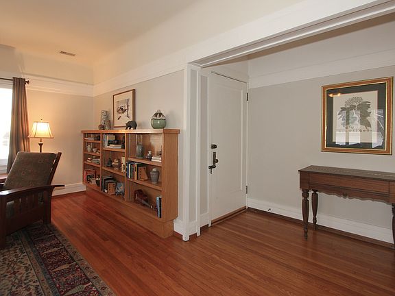 3rd image of 152 N Scoville Ave