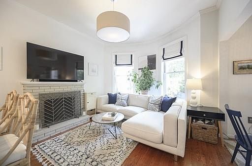 2nd image of 28 Concord Sq APT 3