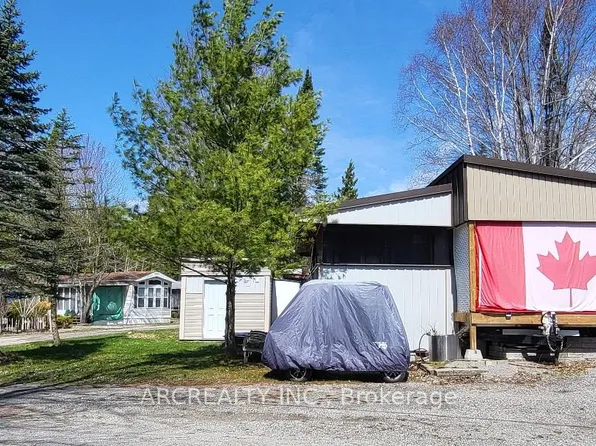 42 Horseshoe Cir, Georgina, ON L0E 1N0