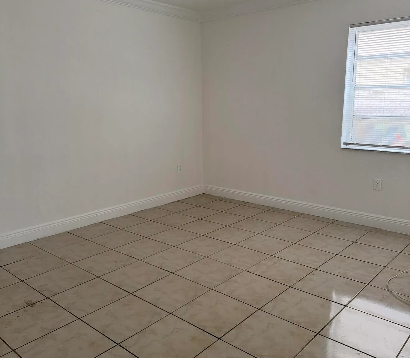 2 bed, 1.0 bath, 829 sqft, $1,750 — Photo 2