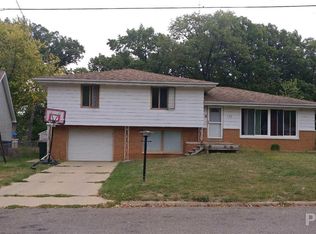 128 Field Grove Ct, East Peoria, IL 61611