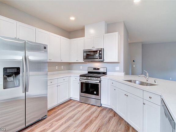 5th image of 9053 Andermatt Ln