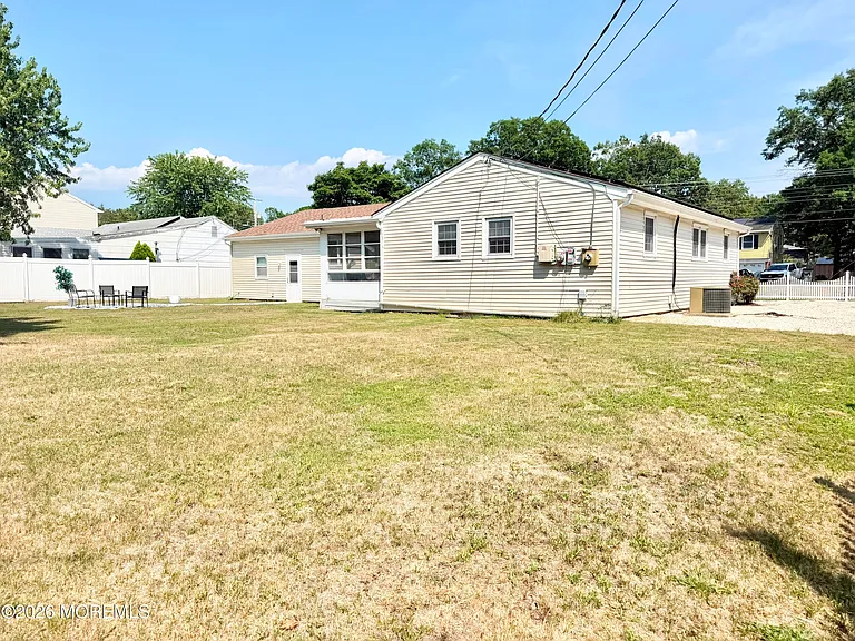 104 Nautilus Dr — Photo 17