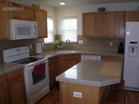 2nd image of 9661 Roadrunner Ave