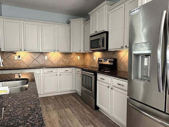 4th image of 2174 Durand Rd