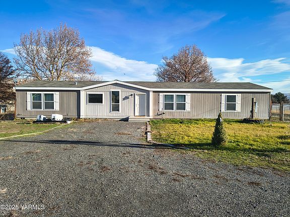 3rd image of 460 McPherson Ln