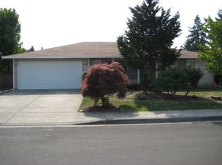 742 NE Josephine Ct, Hillsboro, OR 97124