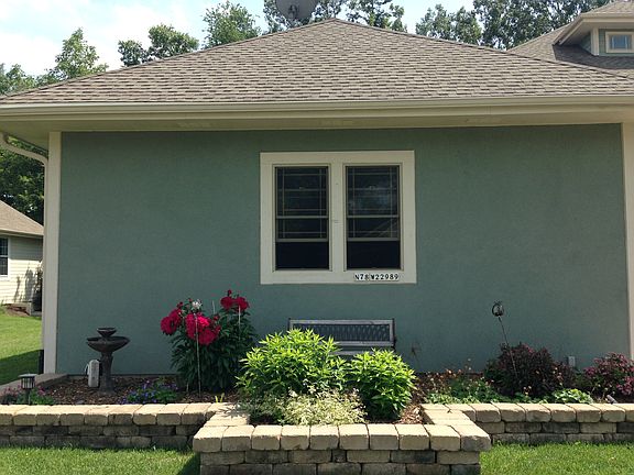 Garden in front of Garage