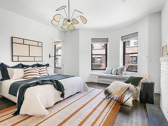 4th image of 342 W 85th St #6AB