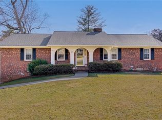 1070 Whispering Pines Dr, Kernersville, NC 27284