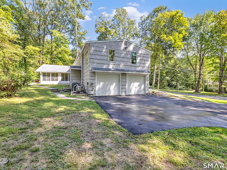 48 Crestwood Rd — Photo 5