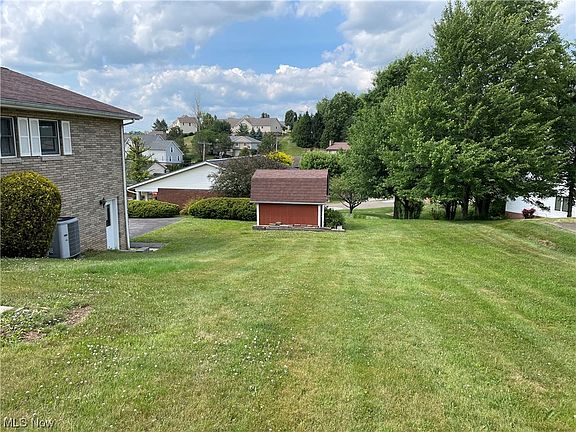 3rd image of 129 Parshall Ave