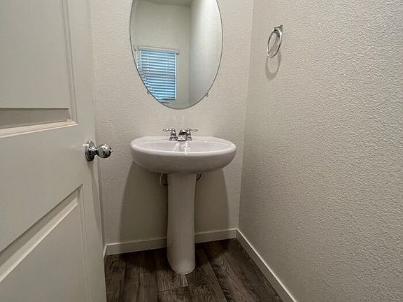 5th image of 9024 Farmstead Cir