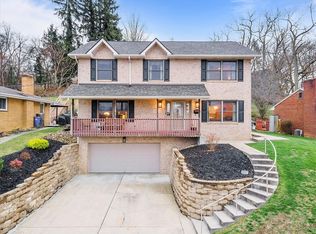 1115 Greenlawn Dr, Pittsburgh, PA