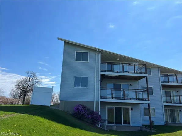 1025 Harbor St APT 33, Conneaut, OH 44030