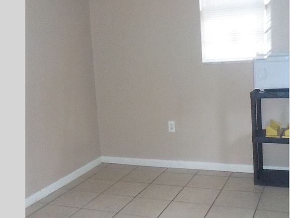 4th image of 707 2nd St APT C