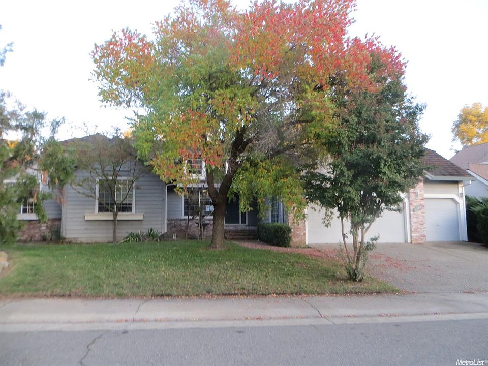 1st image of 8660 Amber Oaks Ct