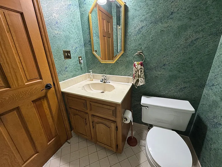 307 Fallingbrook Dr — Photo 20