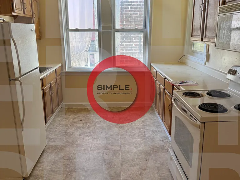 111 S 6th St — Photo 11