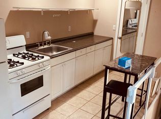 320 S Country Rd #11, Brookhaven, NY 11719