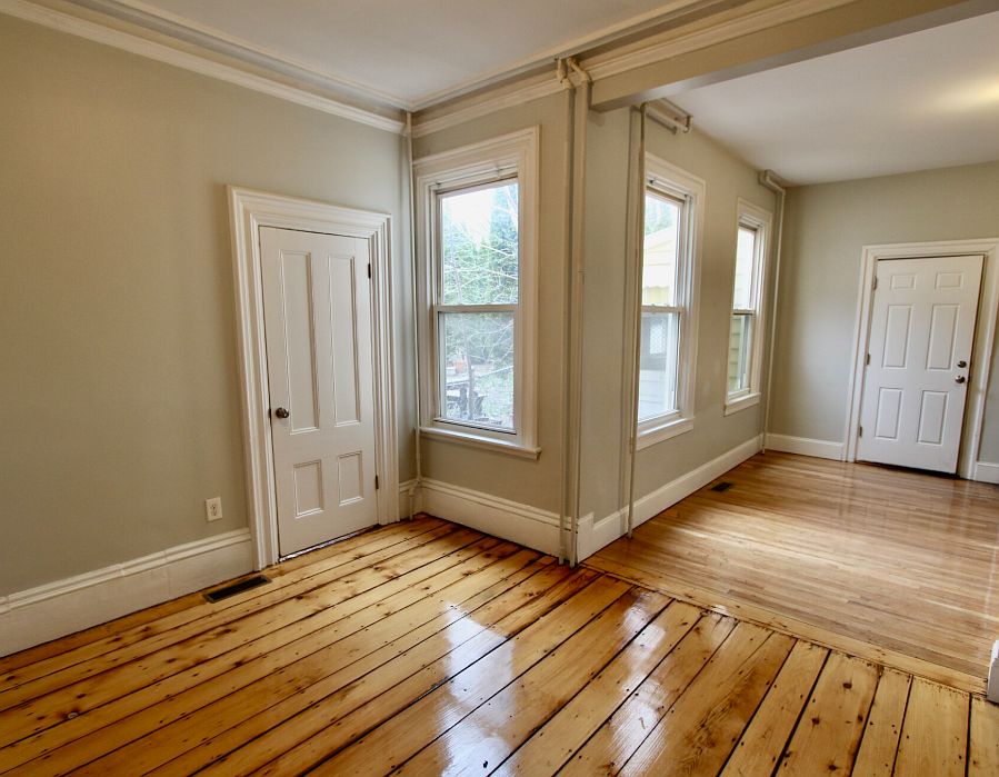 1st image of 127 Saratoga St #1