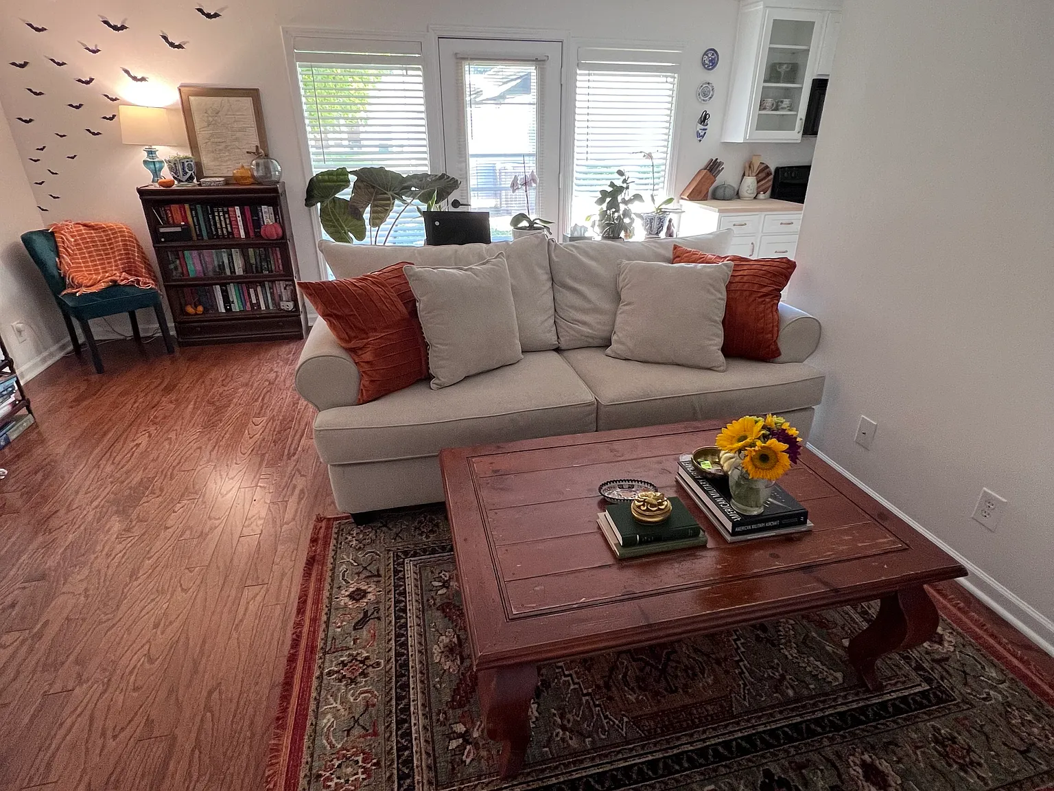 802 E Main St — Photo 1