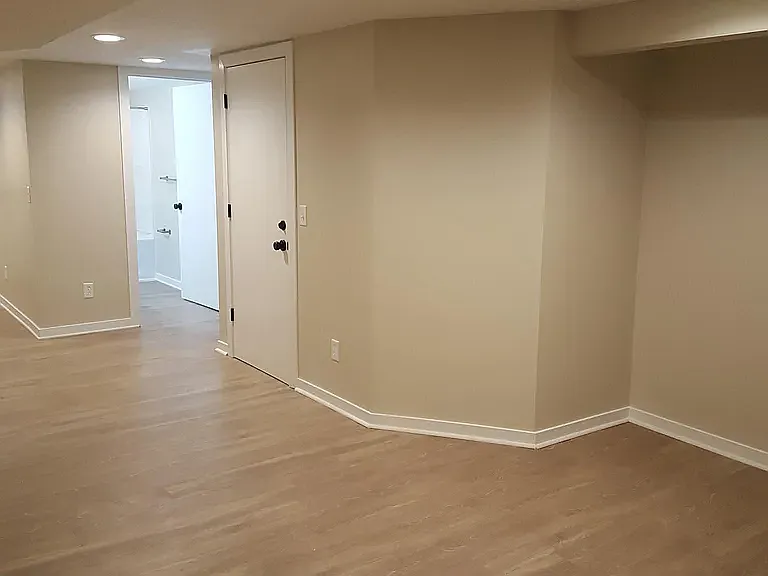 2 bed, 800 sqft, $1,350 — Photo 2