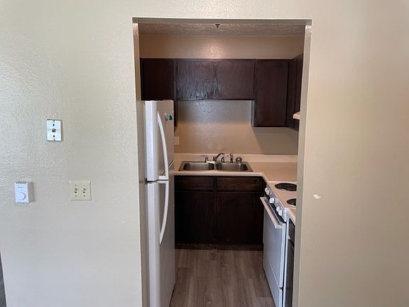 4th image of 1803 Lincoln Ave APT 2A