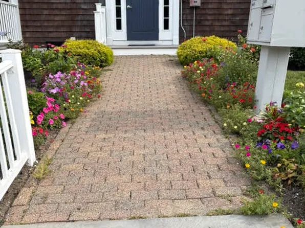 21 Starr Dr, Narragansett, RI