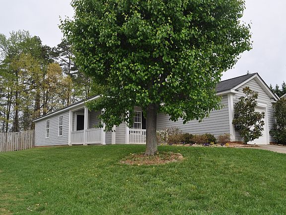 3rd image of 196 Brantley Place Dr