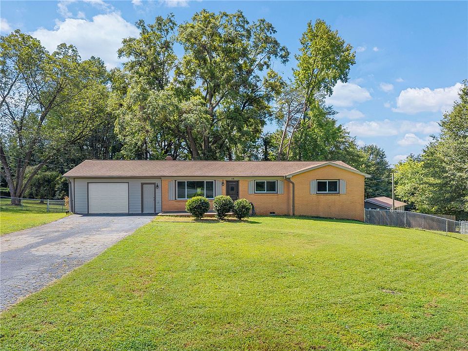 1st image of 116 E Hill Dr