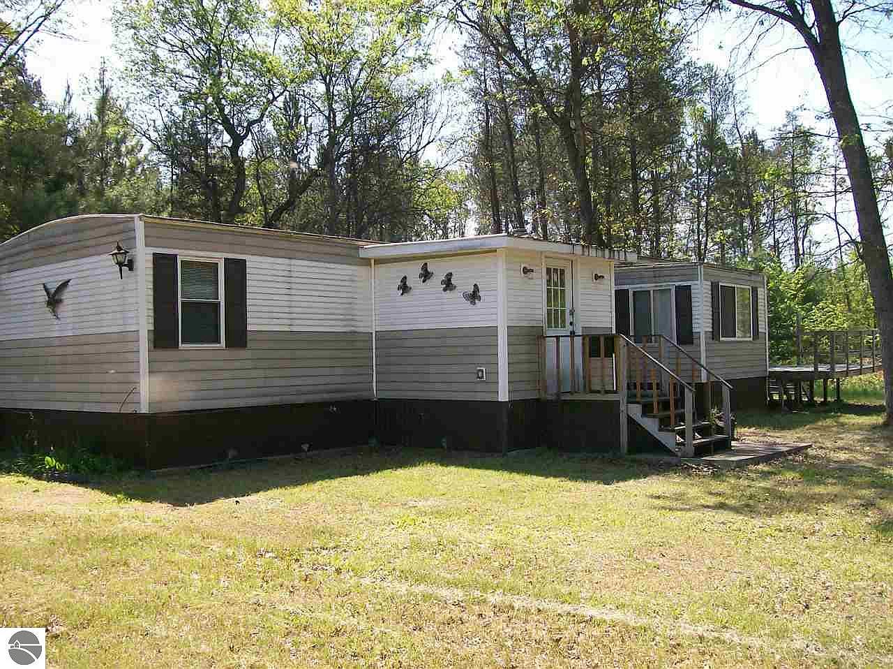 1682 Pontiac Trl, West Branch, MI 48661 Zillow