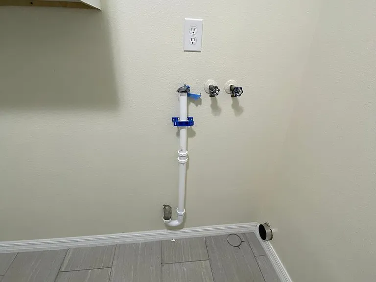 640 Poinsettia Dr — Photo 17