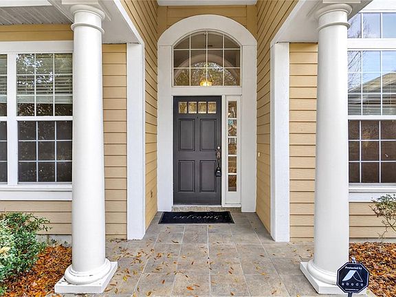 3rd image of 922 SW 88th St