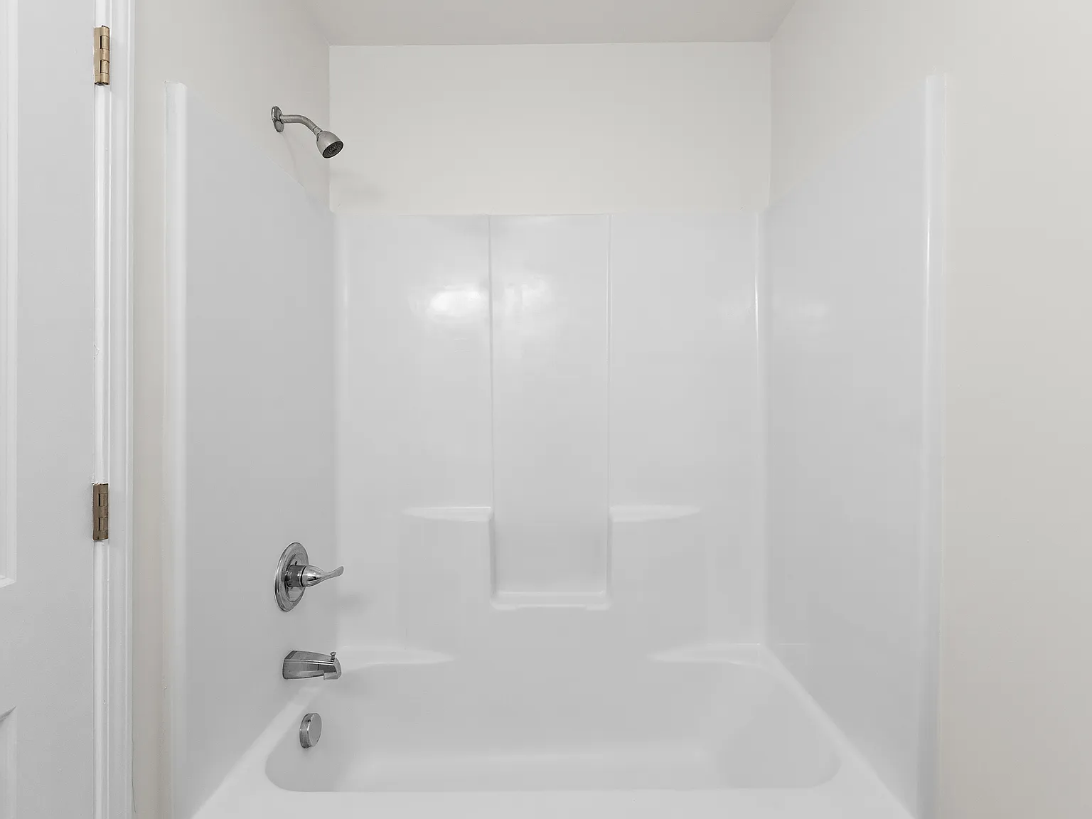 3 bed, 1270 sqft, $1,550 — Photo 4