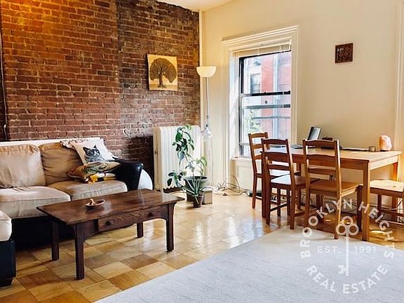 2nd image of 154 Montague St APT 3R