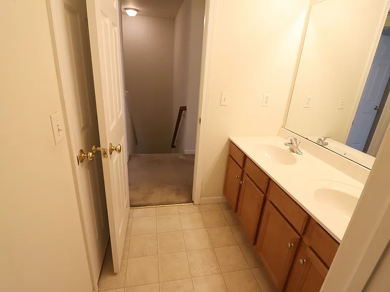 13 Broderick Ct — Photo 20