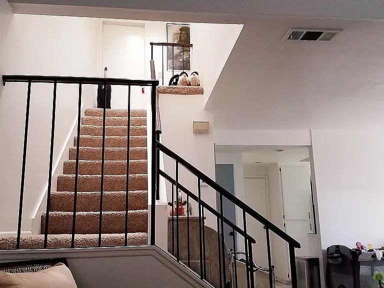 S Greenwood Pl — Photo 2