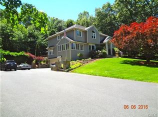905 Trillium Ct, Orange, CT 06477