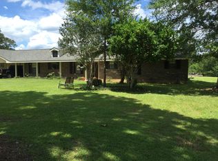 67 Baucum Rd, Carriere, MS 39426