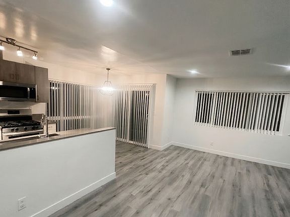 5th image of 720 N Market St APT 9