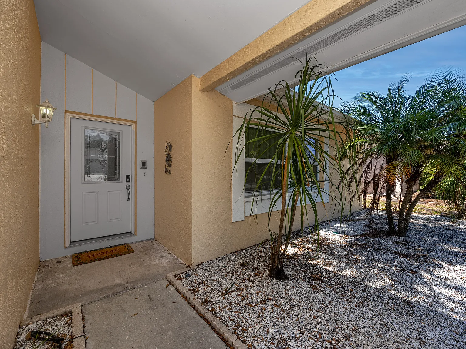 3 bed, 1400 sqft, $2,800 — Photo 2